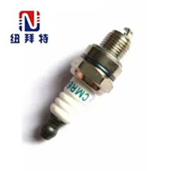 Могу ли я использовать любую свечу зажигания для моего триммера?